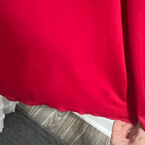 🔥 BCBG Max Azria Red Evening Gown - Picture 6 of 8